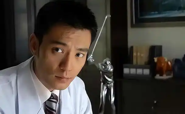 李光洁:娶过郝蕾,负过殷桃,没想到转头与小12岁的娇妻修成正果