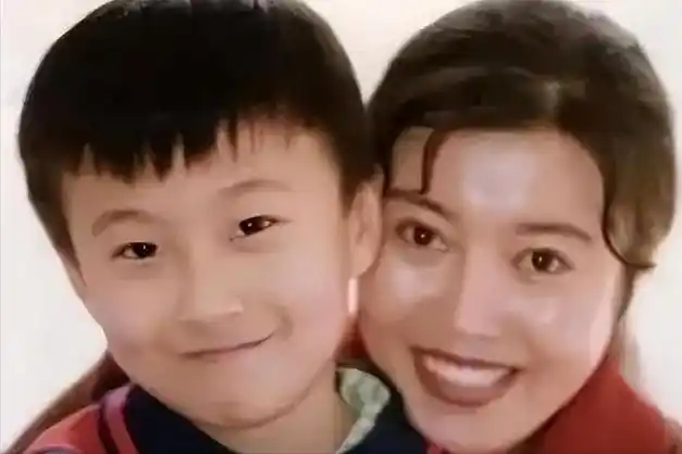 丁嘉丽看黄色录像带沉迷男女之事管不住下半身终铸成大错