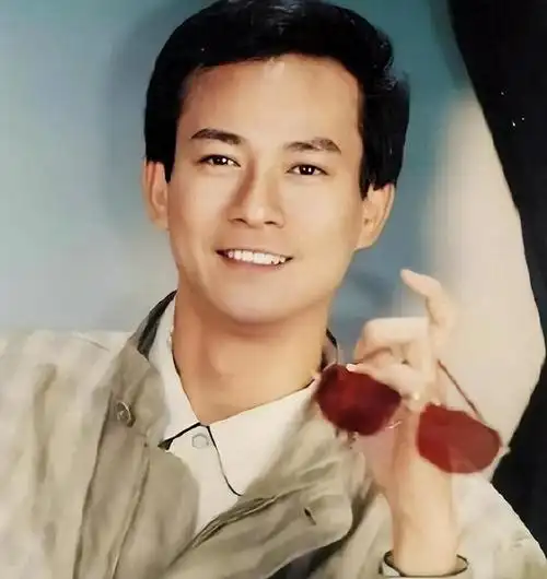 郑少秋称病不愿离港,长女后事或由卢慧茹操办,放弃女儿遗产|甄妮