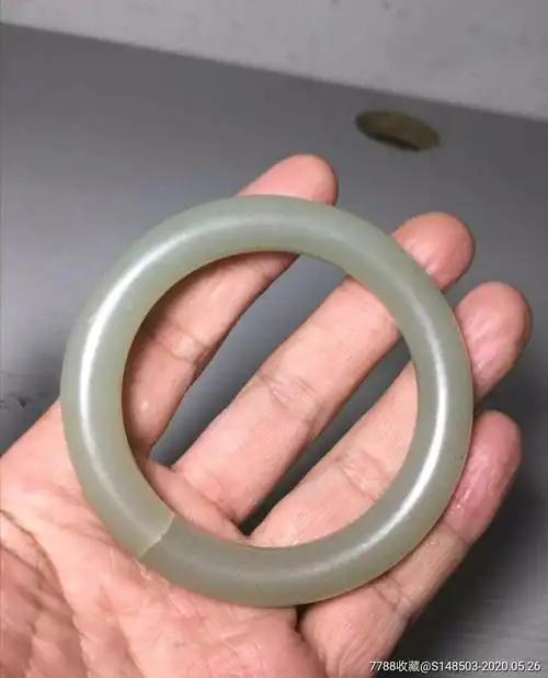 清代老和田玉手镯