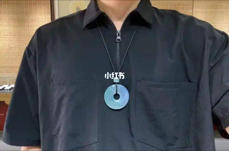 男士陪戴的平安扣