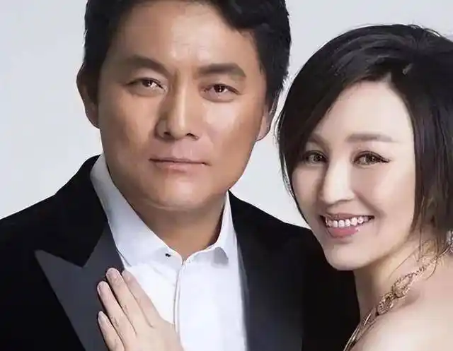 杨志刚嫂子岳丽娜罕晒娃,9岁女儿可爱像老爸,曾客串《娘道》_郭靖宇