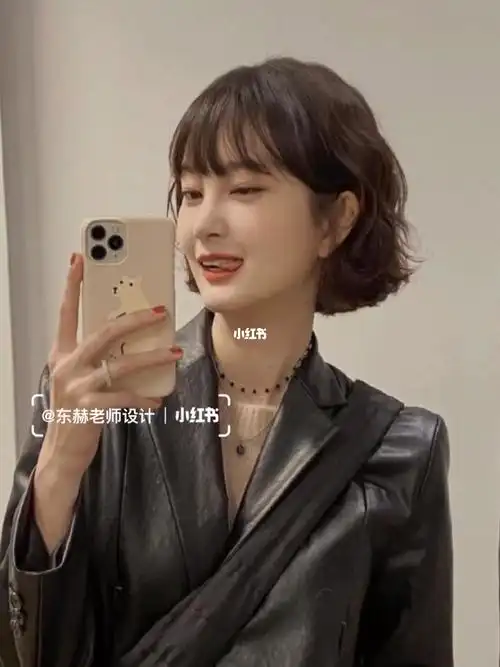 短发尴尬期必备法式烫发甜美复古超显脸小