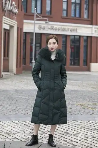 服饰内衣 女装 女士羽绒服/棉服 > 施悦名 2019冬大码妈妈装超长连帽