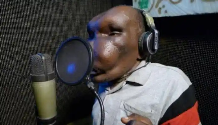 世界最丑的男人叫什么名字巴古马为第三任妻子发表新歌