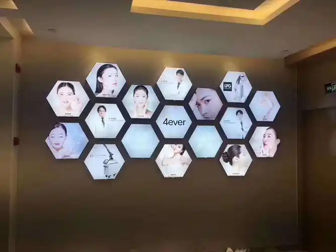 辽宁沈阳多边形软膜灯箱墙面广告展示