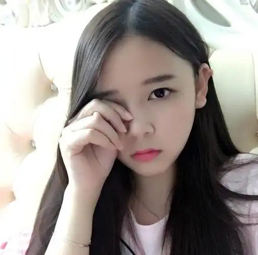 lol女主播酥酥被骂肥猪怒喷网友傻逼