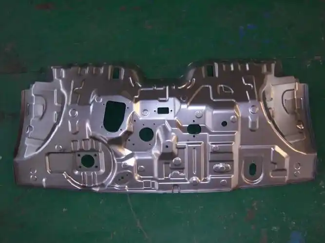 上犹县汽车连续模具专业制造商