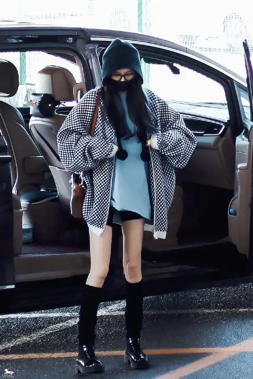 杨幂机场私服穿搭##杨幂