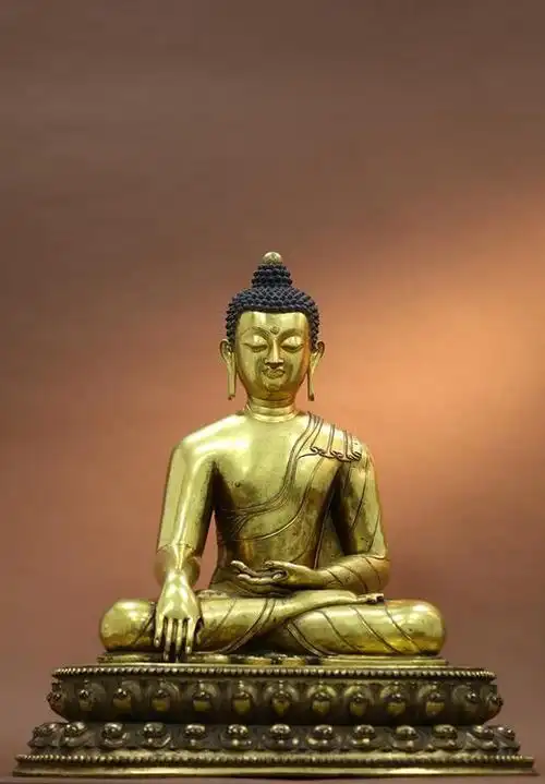 保利十周年古董夜场成交火爆 器物类再现过亿拍品