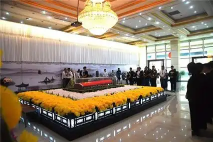 殡仪馆最隐秘的职业扛尸员每月薪资高达上万元却没人愿意做