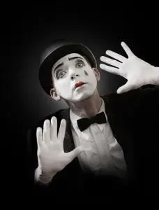 小丑一边笑一边哭头像_第1页