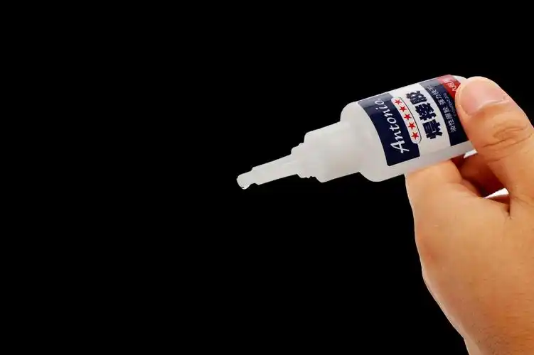 油性胶焊接胶粘鞋陶瓷金属粘合剂木头玻璃粘接汽车塑料件修复胶水