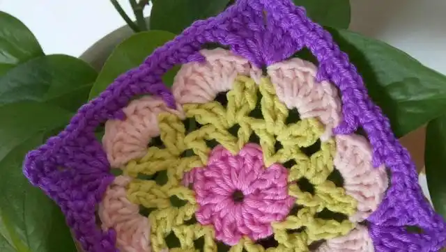 第66篇 毛毯祖母方格八瓣花的钩法1