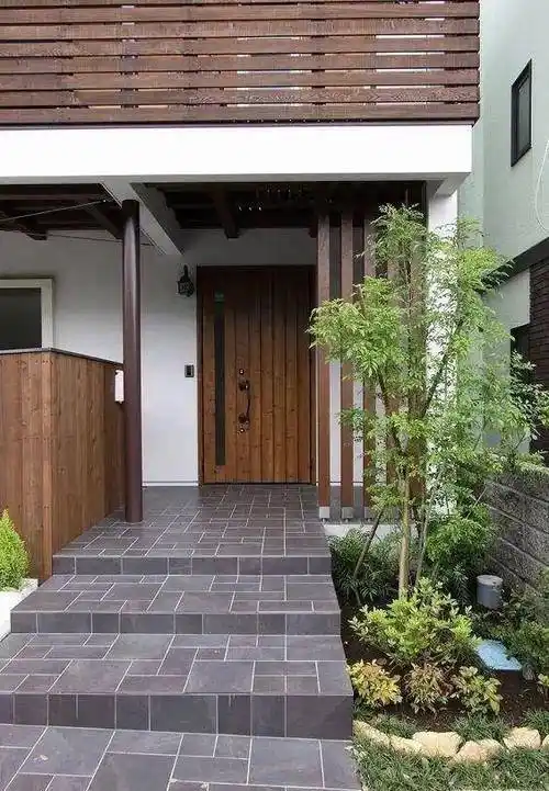 一进门,就造景,入户花园怎么造景才能将人们引入客厅?