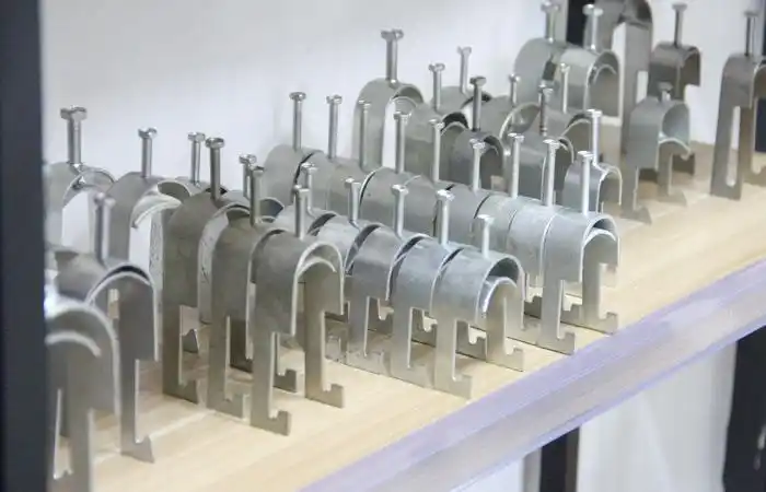 k08角钢电缆卡子fj-09花盘角铁用角铁电缆固定卡桥架梯恍电缆卡