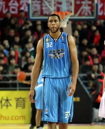 p>兰多夫·莫里斯(randolph morris), 1986年1月2日出生于美国 a