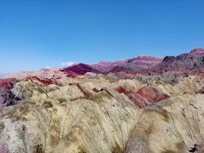 喀什伽师丹霞地貌
