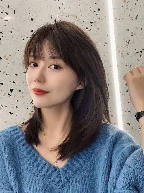 温柔气质还修饰脸型|图片 2021年锁骨发一定是最受欢迎的发型之一