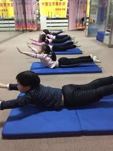 小飞机起飞啦,背肌的训练