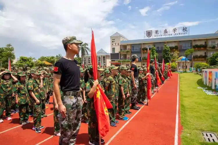 2019暑期计划 —将帅励志营西点少年军校开始招募