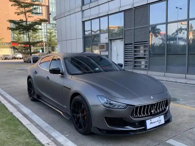 玛莎拉蒂吉博力改装碳纤维套件带质感的色膜