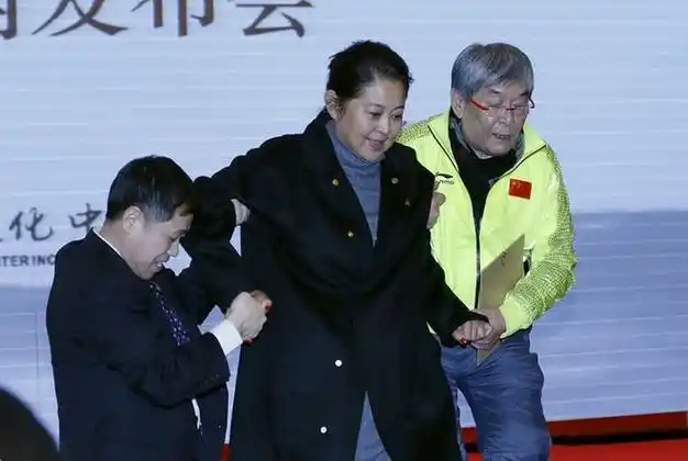 伤病,却说"拍电影不是为了早点死"|央视|郎平|赵忠祥|真人秀_网易订阅