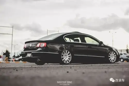 花费五六万买辆大众迈腾b6混搭玛莎拉蒂轮毂后逼格十足