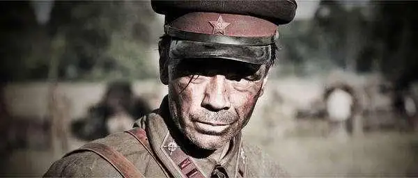 就在布列斯特要塞被德军重重包围之时,德军装甲集群已经耀武扬威的从