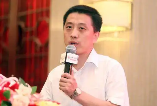 北大青鸟集团副总裁胡振宇(图)