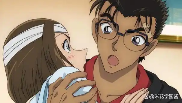 青山刚昌老师的人气漫画《名侦探柯南》       #名侦探柯南#中,恋爱
