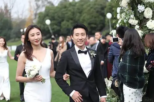 邹凯周捷大婚 回应"造人计划":想让孩子继续体操事业