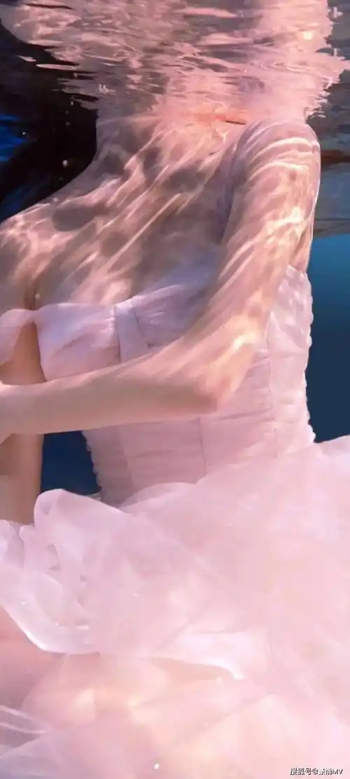 性感美女好身材手机壁纸图片_激励减肥女生锁屏壁纸真人_ins_质感