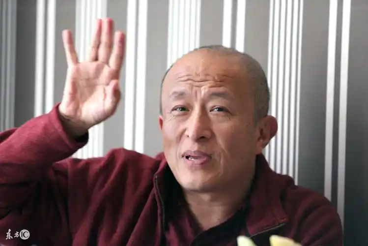 居士:师父好,弟子最近看到宗萨仁波切的一些信息,根据弟子的了解