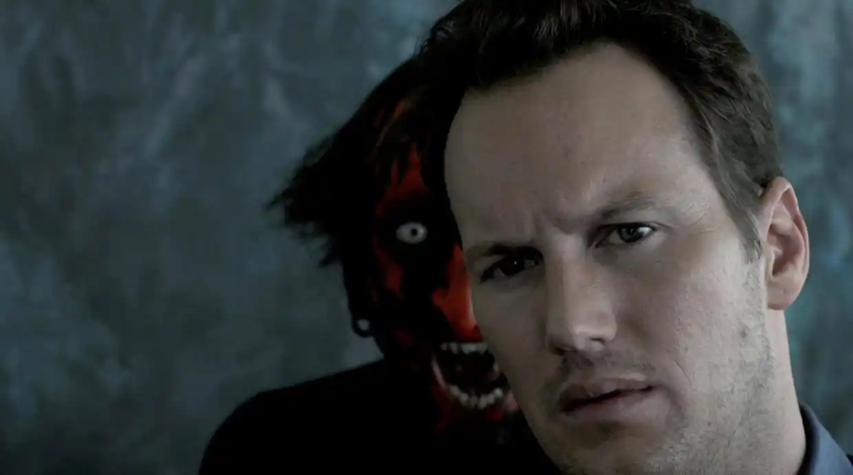 《潜伏》:一部只死了一个人的经典恐怖电影