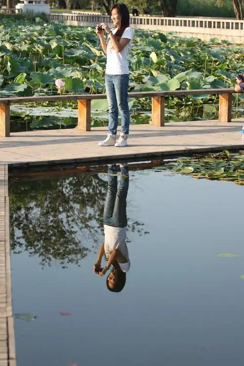 [原创]水中倒影·人物