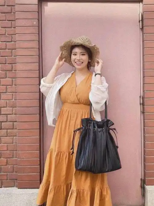 原创胖子果然都是潜力股被这位140斤博主圈粉显瘦穿搭美成模板