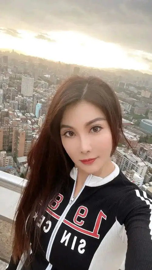 10月24日,台湾省演员杨丽菁突然冲上热榜,原因也是让人十分的意外