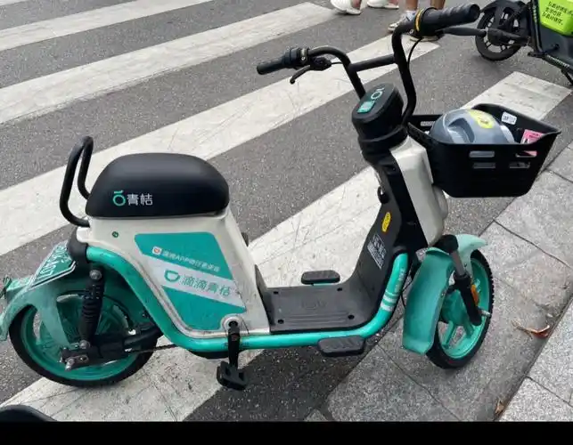 滴滴青桔多扣头盔费三十元