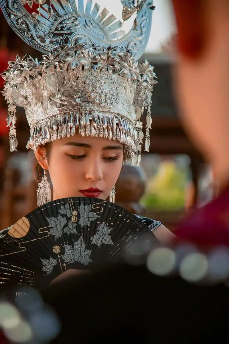 带上你最爱的人,来宣恩拍一组苗疆照片吧#苗族服装 #人像摄 - 抖音