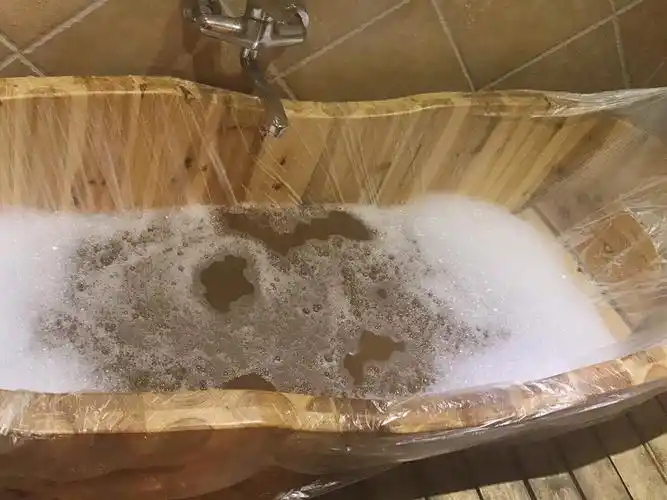 不到两分钟汗如雨下 中药是店里帮我调的  去湿气去寒气排毒养颜 泡澡