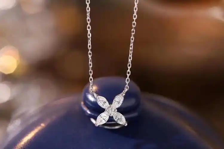 经典耐看款四叶草马眼钻石项链不到2k