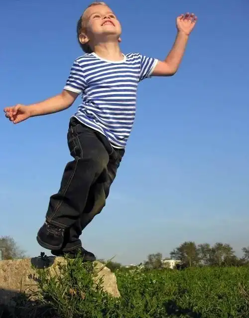 你家儿子为啥一点不"爷们"?这6件事肯定没做好!