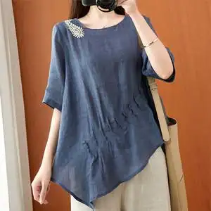 文艺复古圆领绣花棉麻短袖t恤夏季宽松大码不规则拼接减龄上衣女
