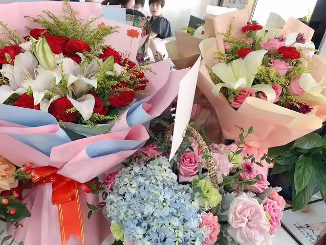 美丽人生鲜花和掌声