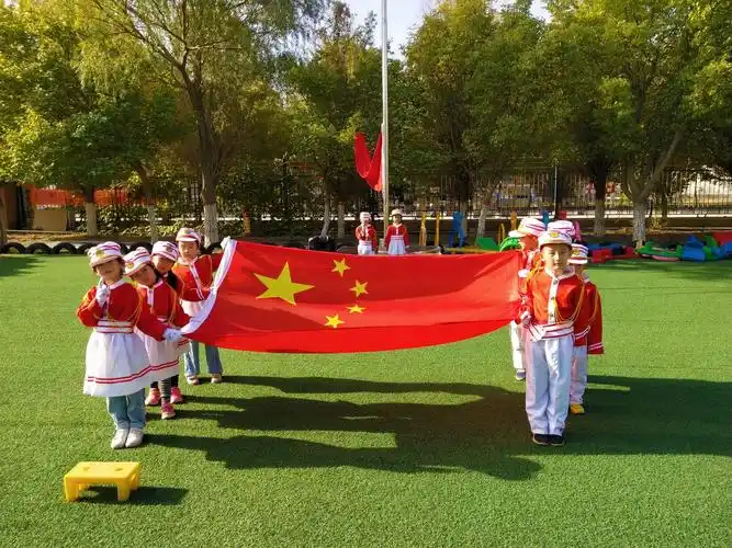 好孩子幼儿园升旗仪式结束.