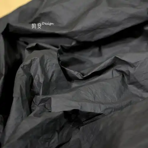 撕不烂纸高档进口黑色杜邦纸哑光纤维纸设计师面料呼吸防水布料