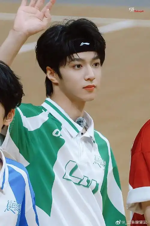 383434" "我热爱花 更热爱你"@时代少年团-刘耀文