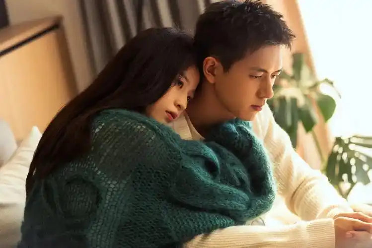 差点被老婆砸了,为看李现新剧换tcl新品