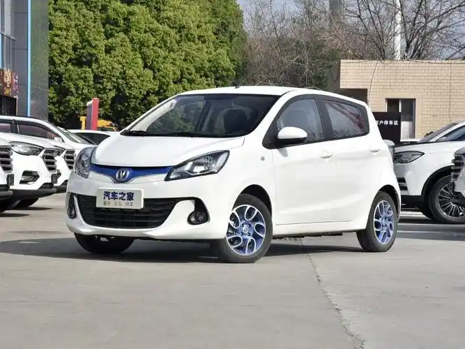 长安奔奔新能源e-star21款和22款有什么区别